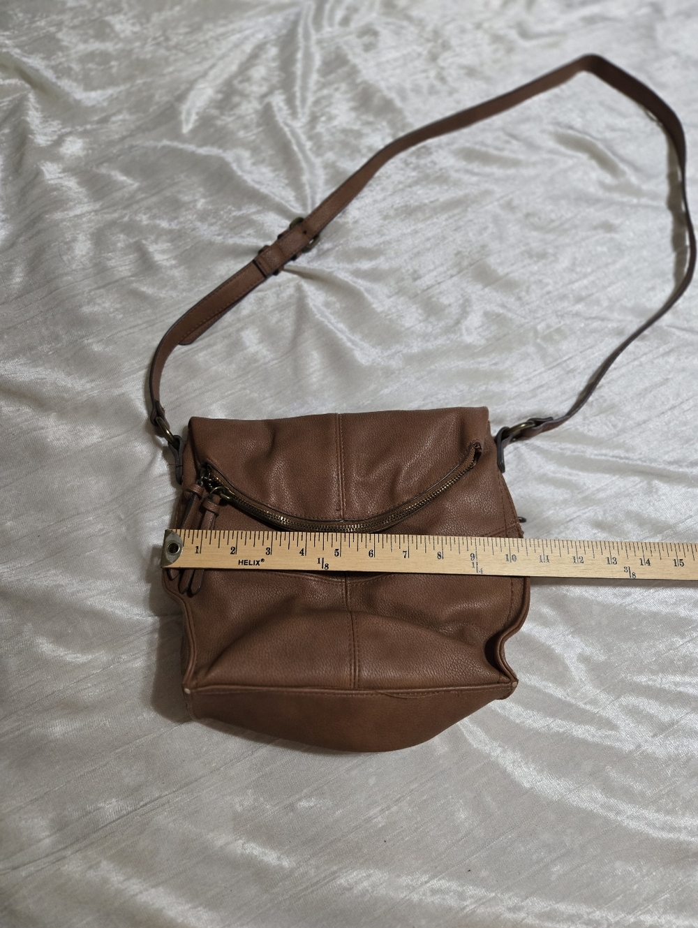 Everyday Faux Leather Crossbody Bag in Brown EUC - Picture 4 of 7